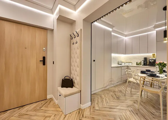 Golden Hour Apartments- Matejki 17